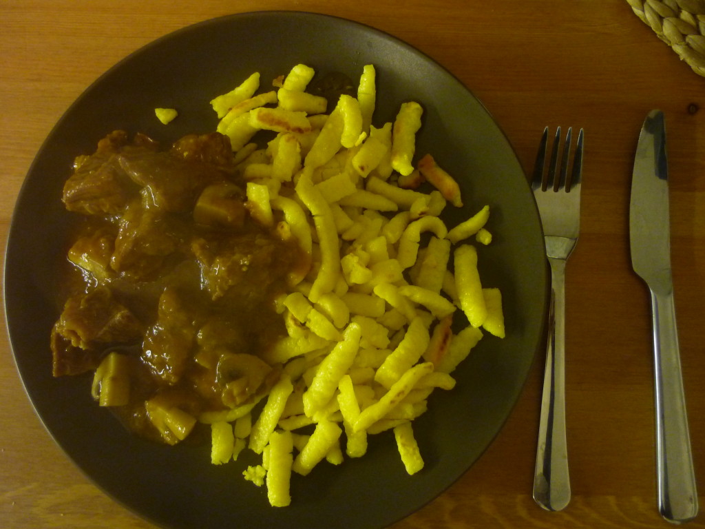 Goulash de boeuf avec des Spätzle Goulash de boeuf avec des Spätzle